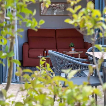 La * נרבון-פלאז'